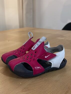 Nike Sunray Protect 2